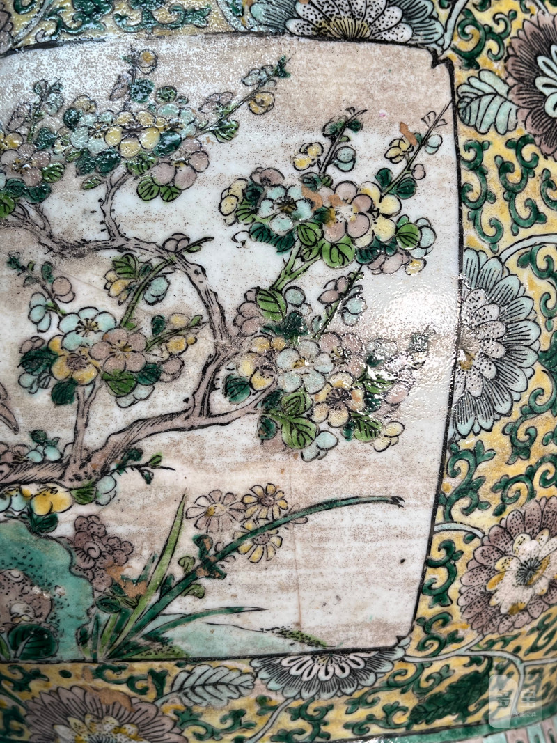 清光绪  素三彩花卉开光花鸟纹铺首缸 - 图19